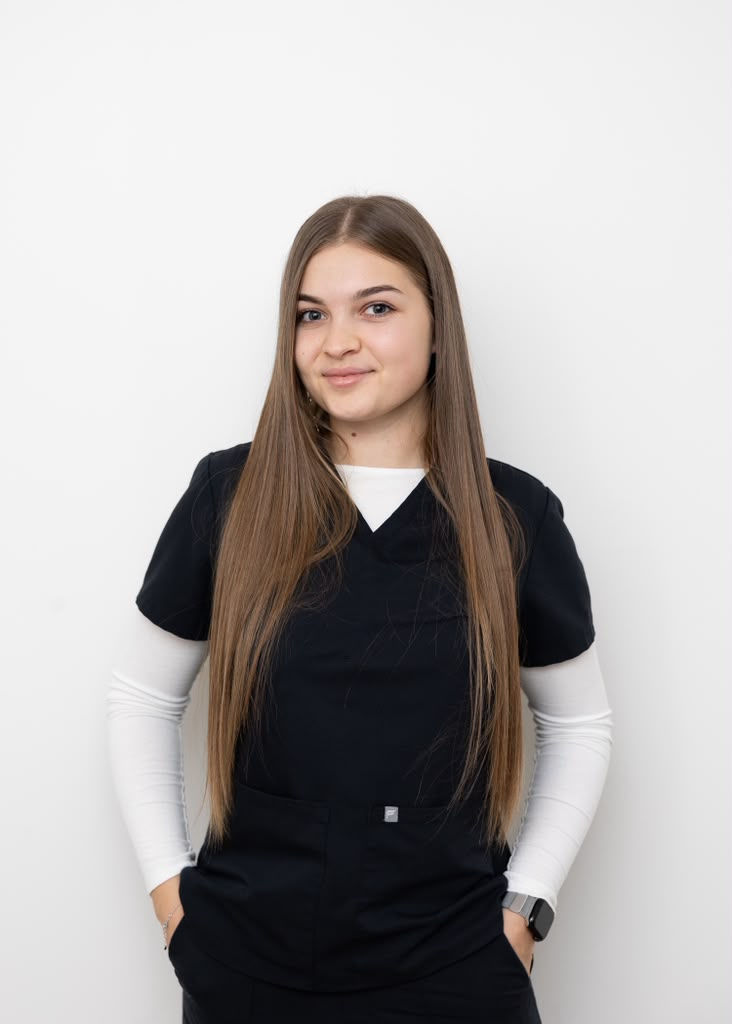 Yulianna Dental Assistant