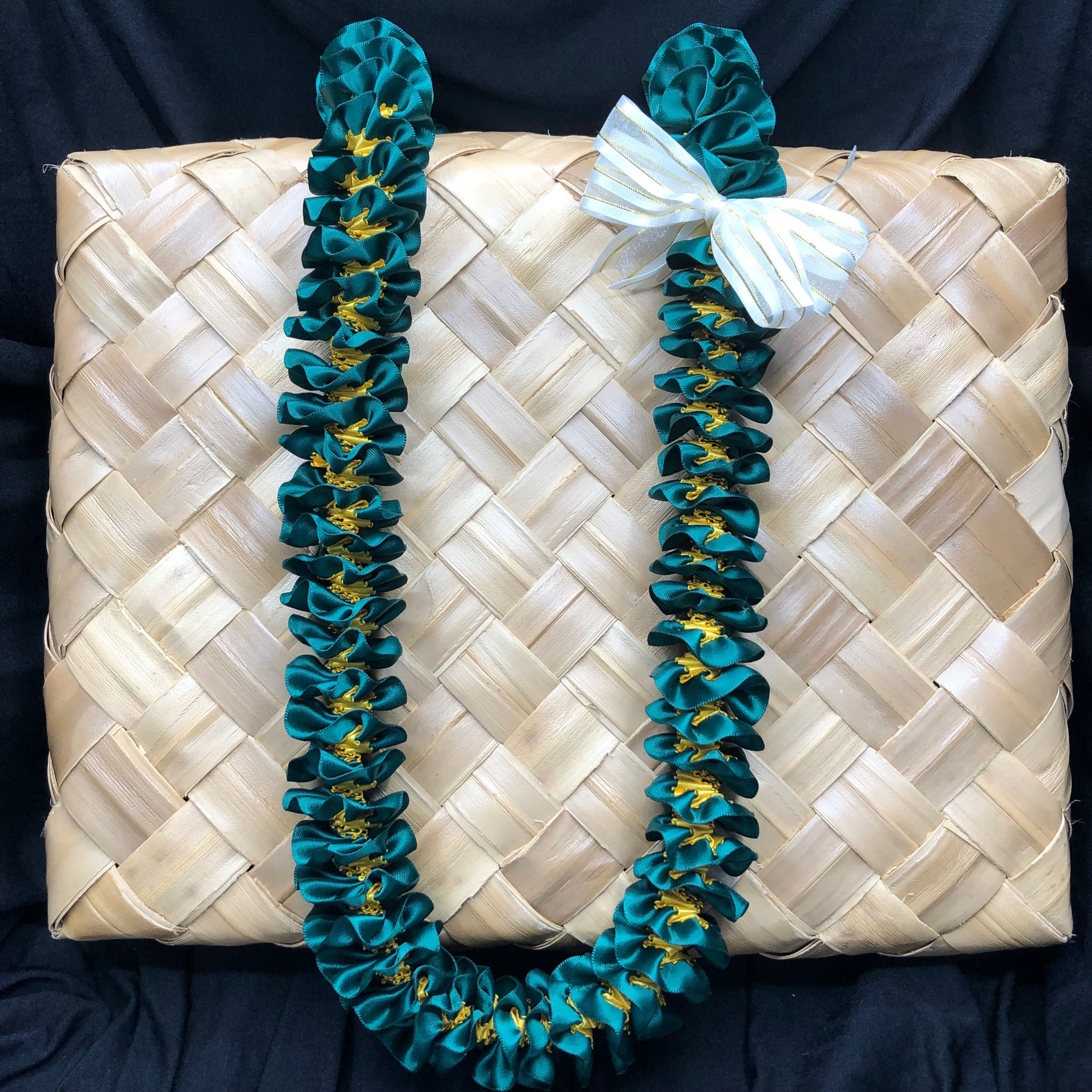 Hunter Green and Yellow Spiral Ribbon Lei