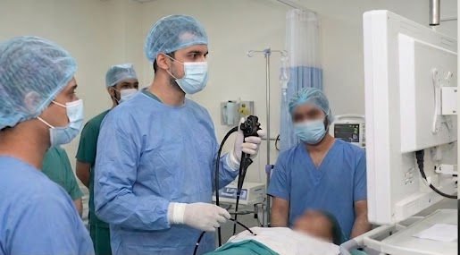 Portrait of Dr. Saif Ur Rahman, Consultant Pulmonologist and founder of RespiraMD, specializing in evidence-based respiratory medicine.