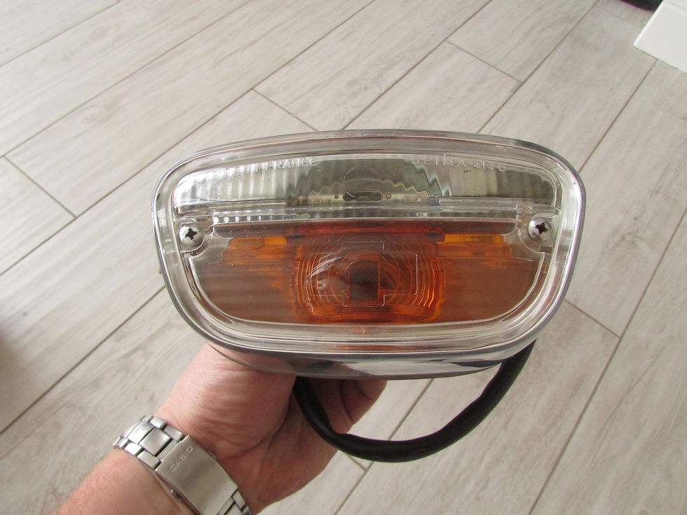 Miniature : Clignotant gauche neuf complet peugeot 404 coupé / cabriolet