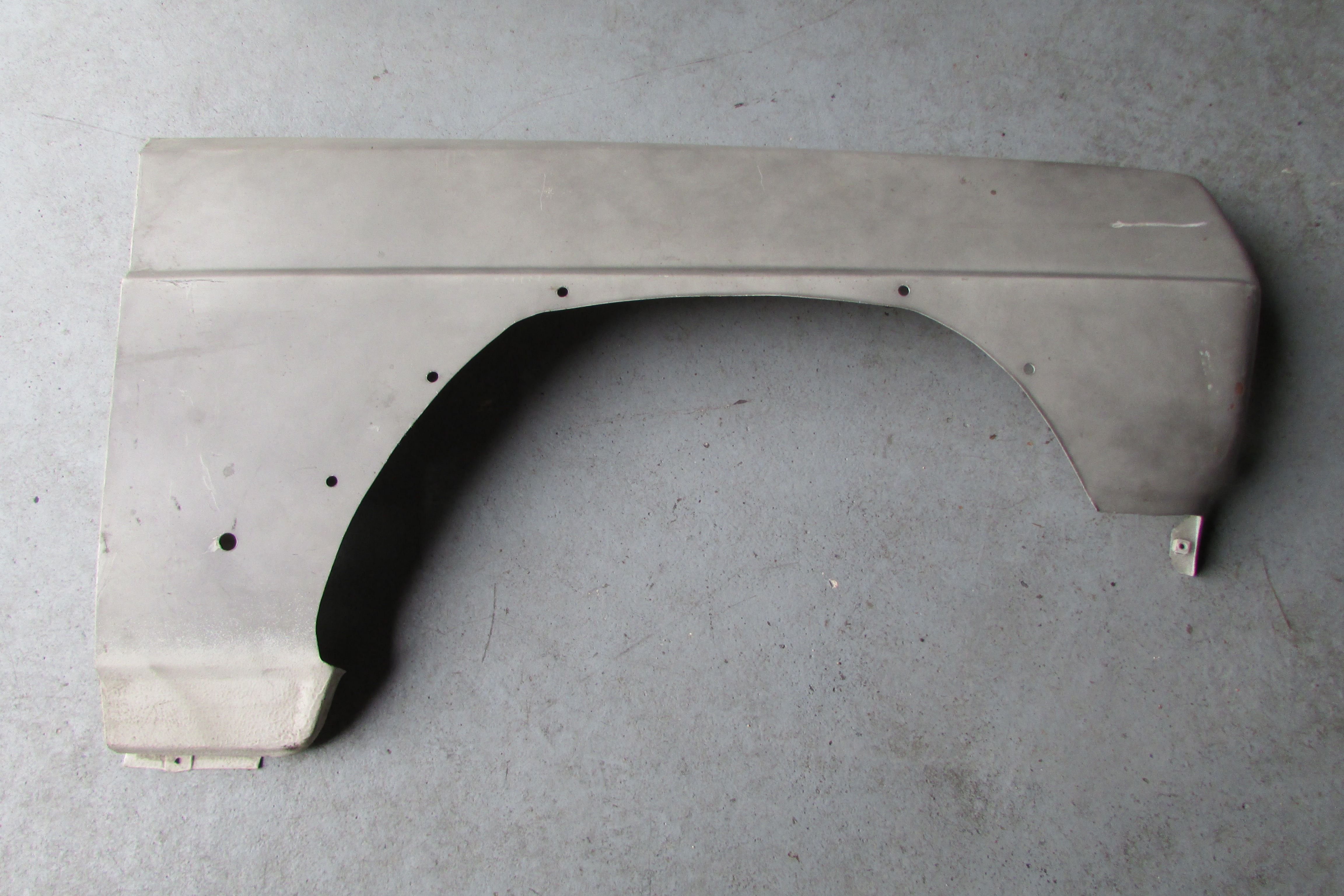 Aile avant droite neuve TALBOT MATRA SIMCA RANCHO .