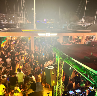 la fête au B52, the place to be in Bonifacio