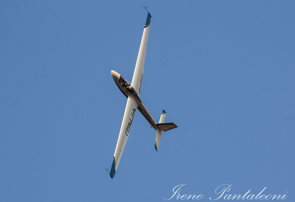 VFR Aviation, volo acrobatico, acrobazia, aliante, Daniele Meloni, mondiali, medaglia, campione, pilota