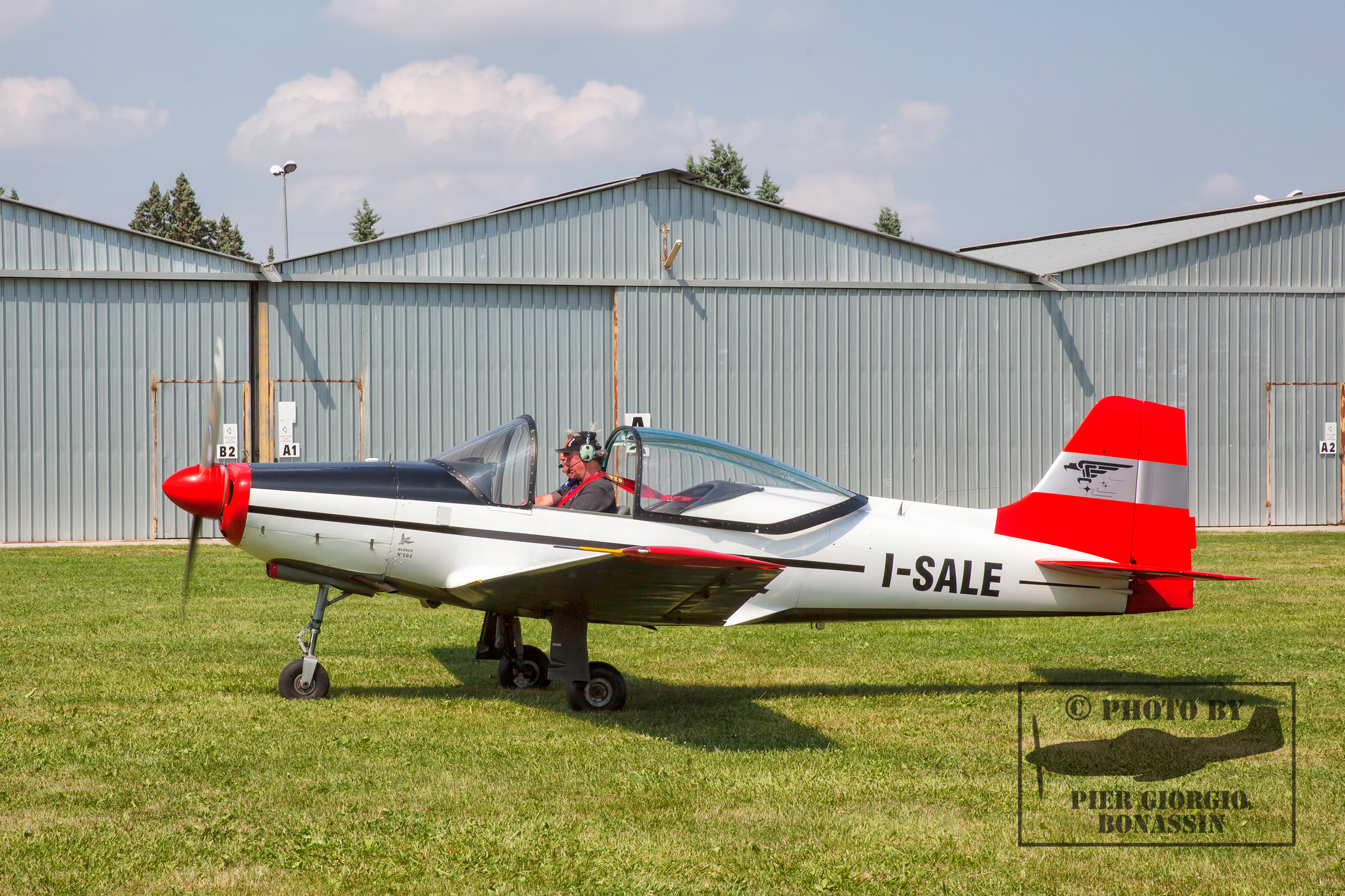 Falco I-SALE a terra
