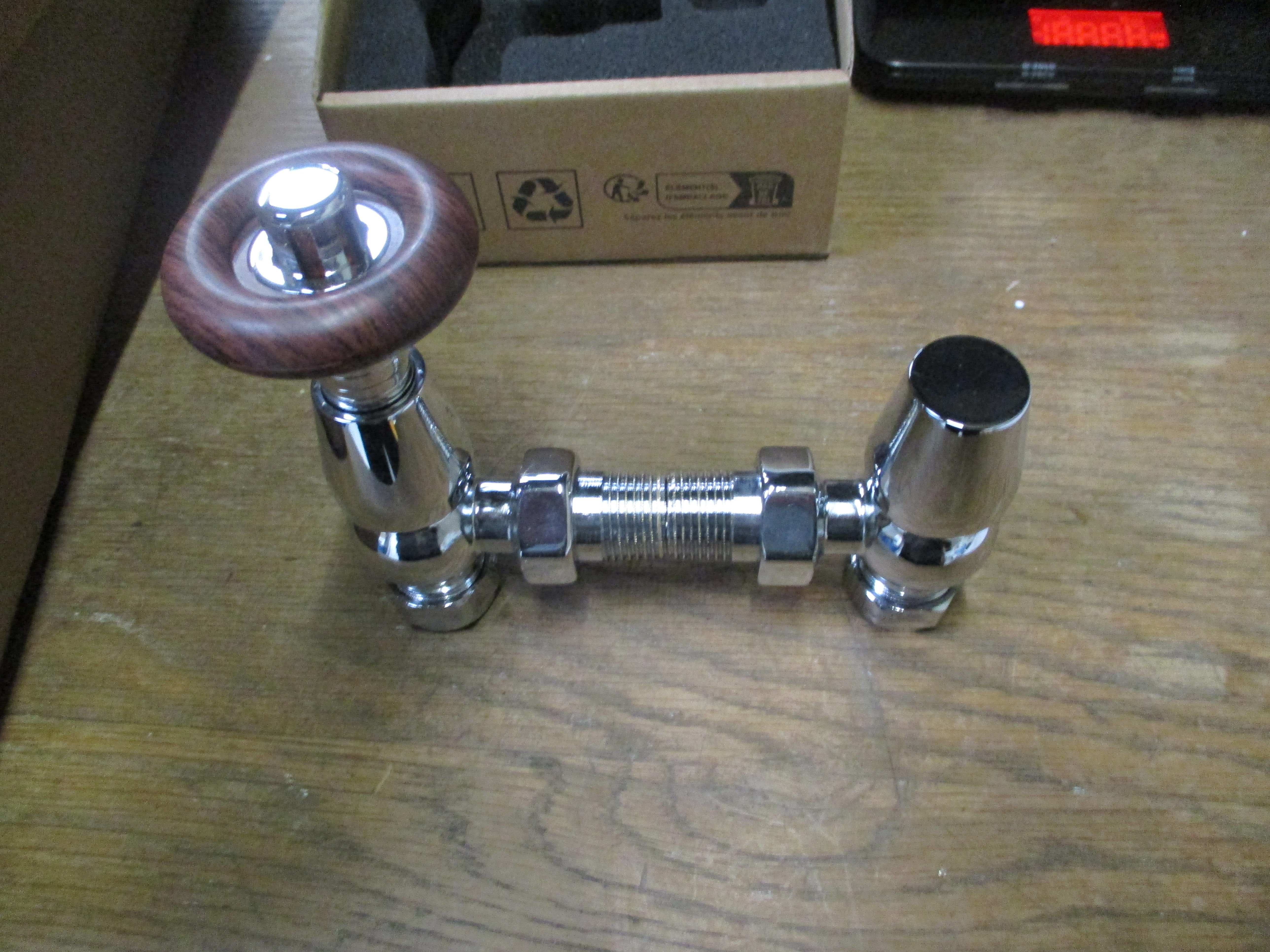 Milano Windsor Pair Of Traditional Angled Radiator Valves In Chrome