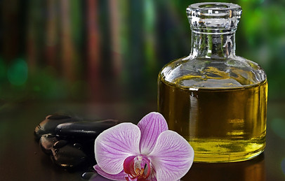hot-stones-massage-orchid-and-oil.jpg