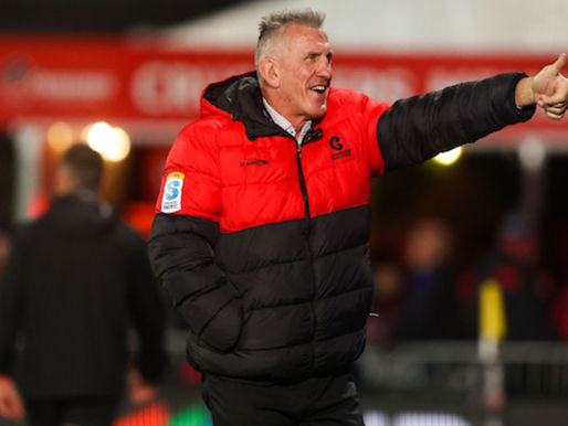 Penney staying with Crusaders for 2026