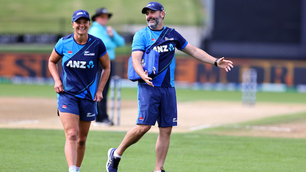 White Ferns look for new coach, Sawyer departs