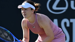 Sun scores big WTA victory at Eastbourne