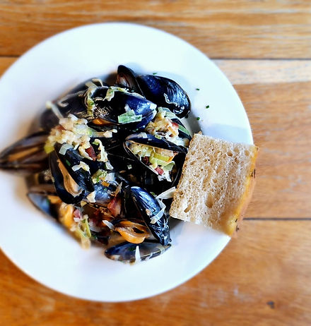 the-cellar-house-moules-frites-evening-2024.jpeg