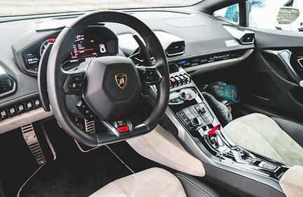 inerior of sports suv representing full detail