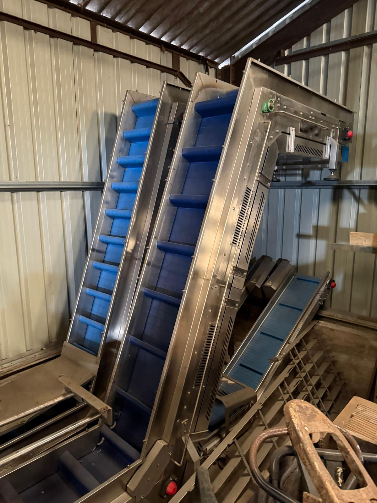 Swan-neck Elevator Conveyor with flighted belt