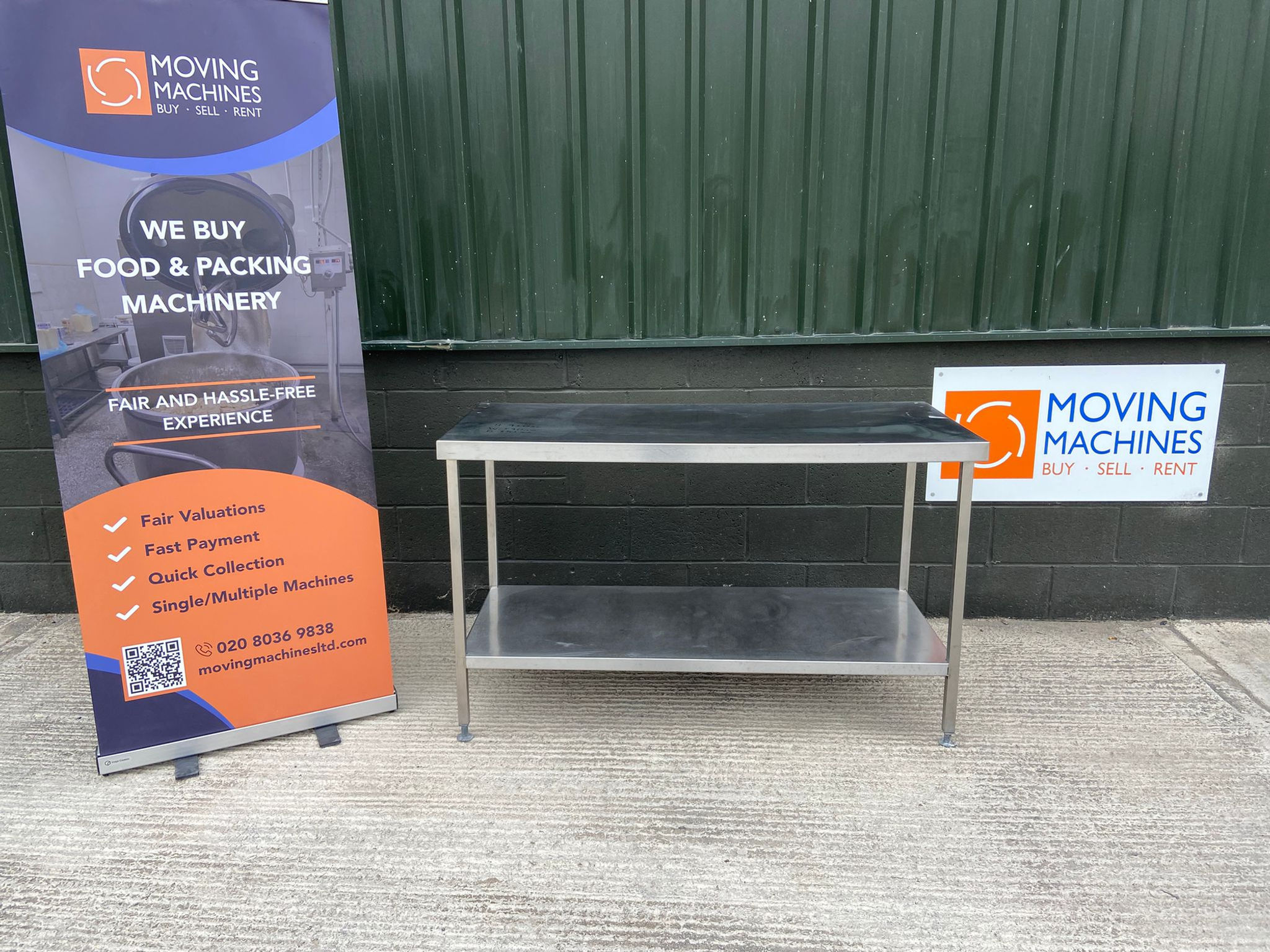 Stainless steel table 920mm X 590mm X 750mm