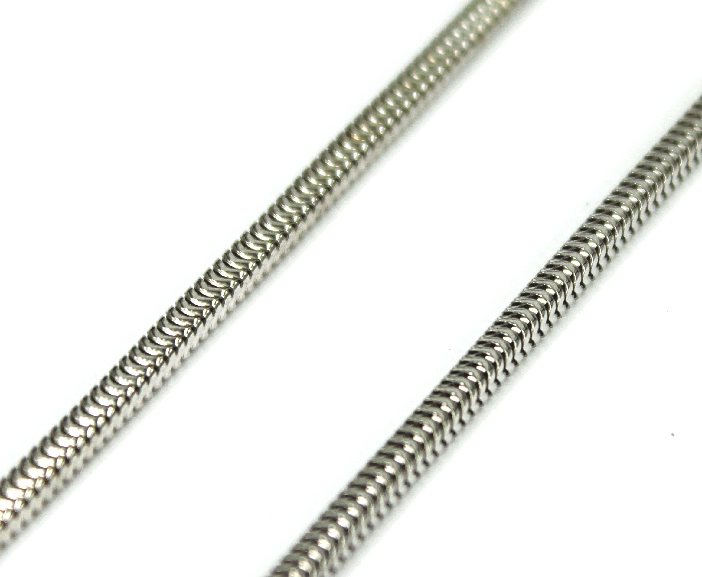 Cadena de plata 925 maciza con baño de rodio en oro blanco 18 ktes