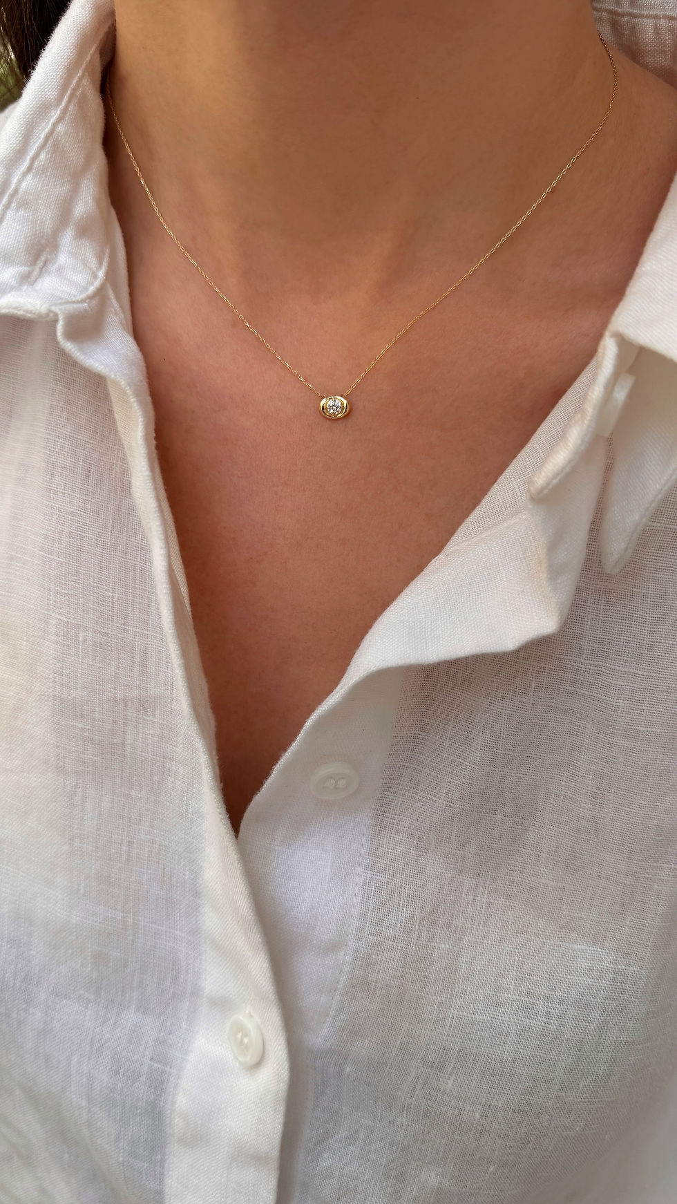 Küçük resim: Clear necklace