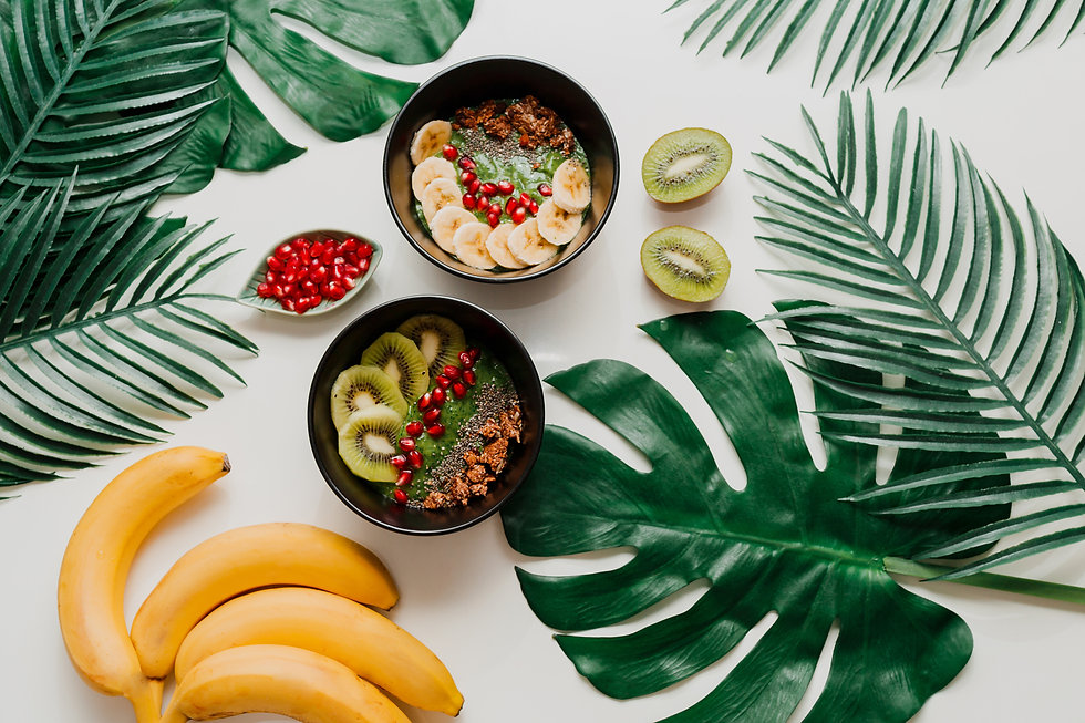 acai-bowl-with-healthy-berries-kiwi-avoc