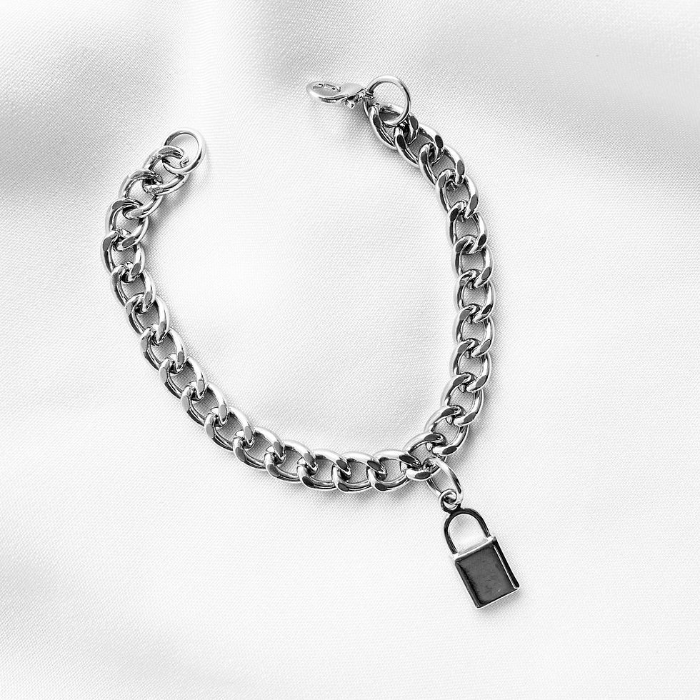 ภาพขนาดย่อ: BRACELET WITH LOCKET