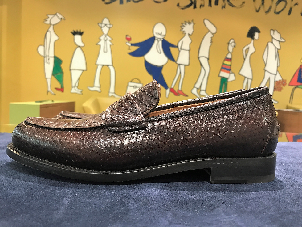 サムネイル： Salvatore Ferragamo　ITALY
