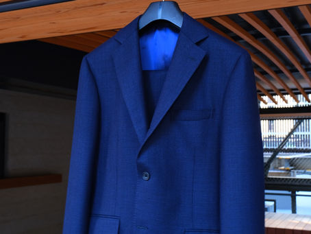 生地感が素晴らしいスーツ