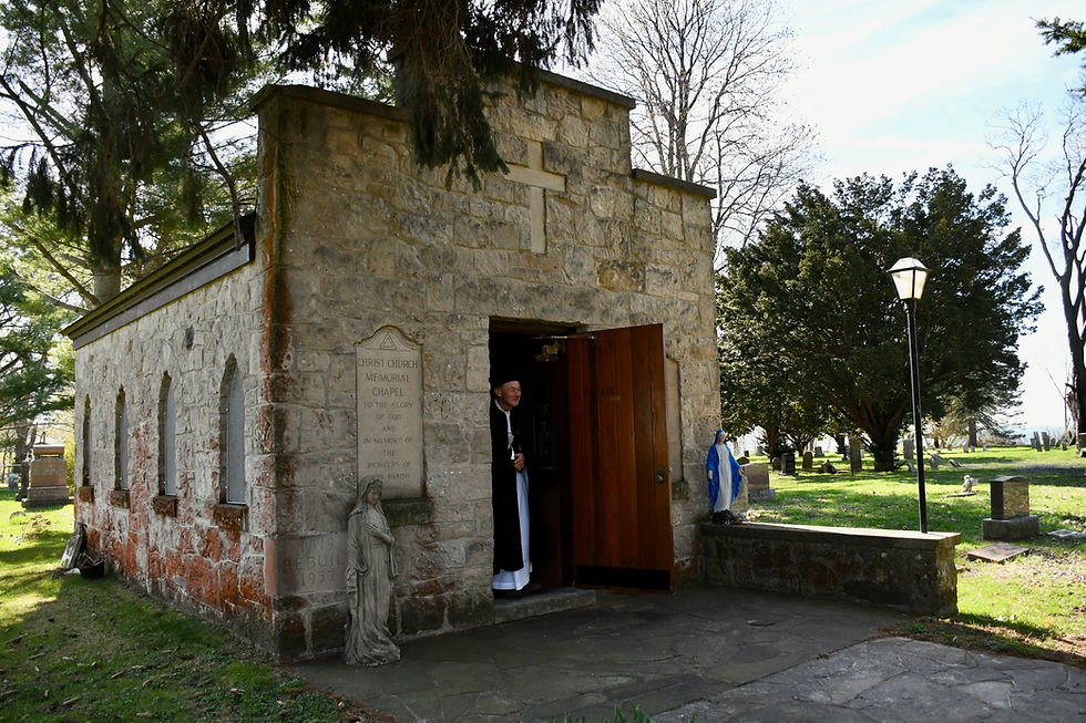 Colchester Schoolhouse, Church and Cemetery Tour