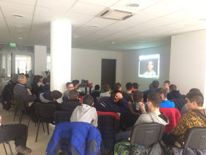 Прожекция на тематичен филм