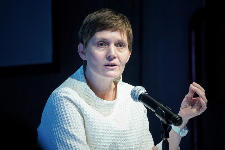 Heather Dewey-Hagborg se pregunta: "¿Cuando nos hacemos un estudio médico, nos sacan sangre o nos toman una muestra, ¿qué se hace después con eso? ¿Adónde va esa información?" Foto: Martín Bonetto.e