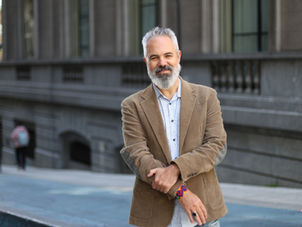 Guto Nóbrega: Explorando hiperorganismos a través del arte y la tecnología