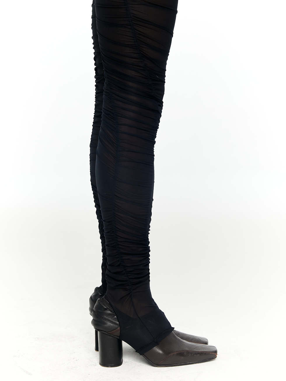 Miniatura: BLACK MESH WRINKLED FUSEAU