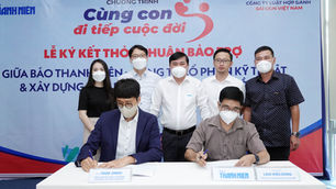 HANDONG LIGHT: Accompanying the program "Cung Con Di Tiep Cuoc Doi"