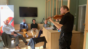 Un nouveau violon fabriqué à la Maison
