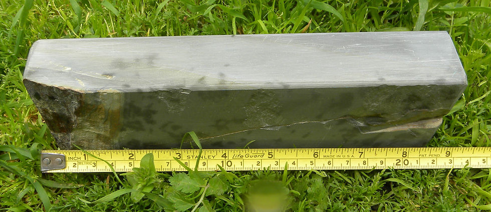 Thumbnail: Huge #535 Narutaki asagi bench stone razor set
