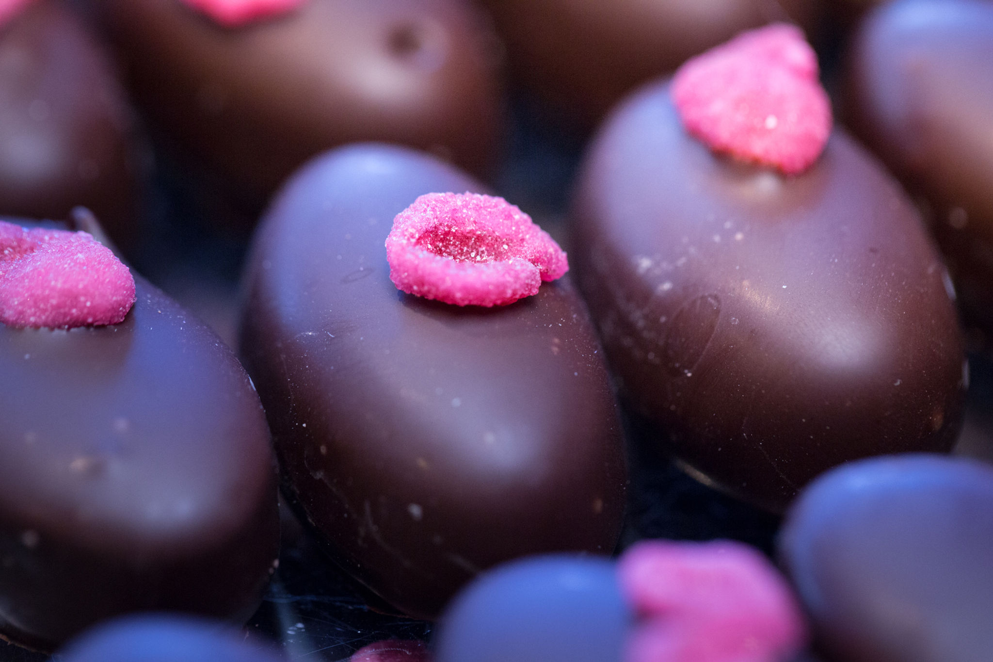 Dark chocolate Rose fondant cream