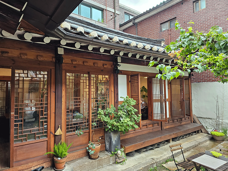 写真1(伝統家屋).png