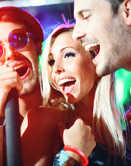 Friends sings