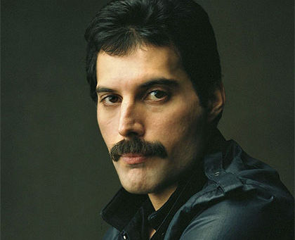 Freddie Mercury, Vocalista, Compositor de Queen