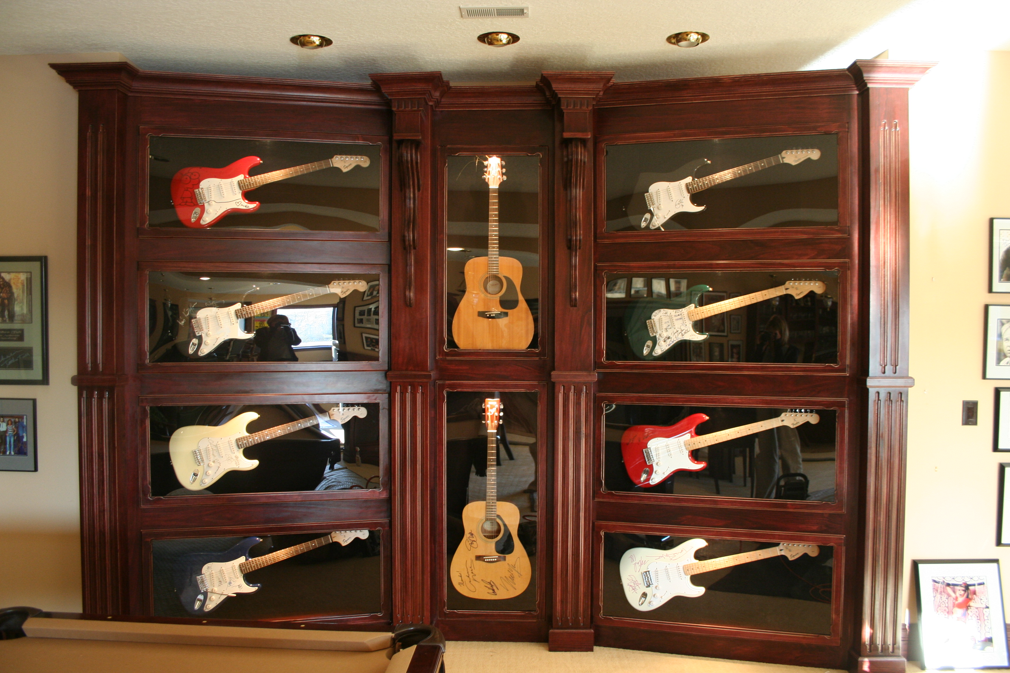Poplar Guitar showcase