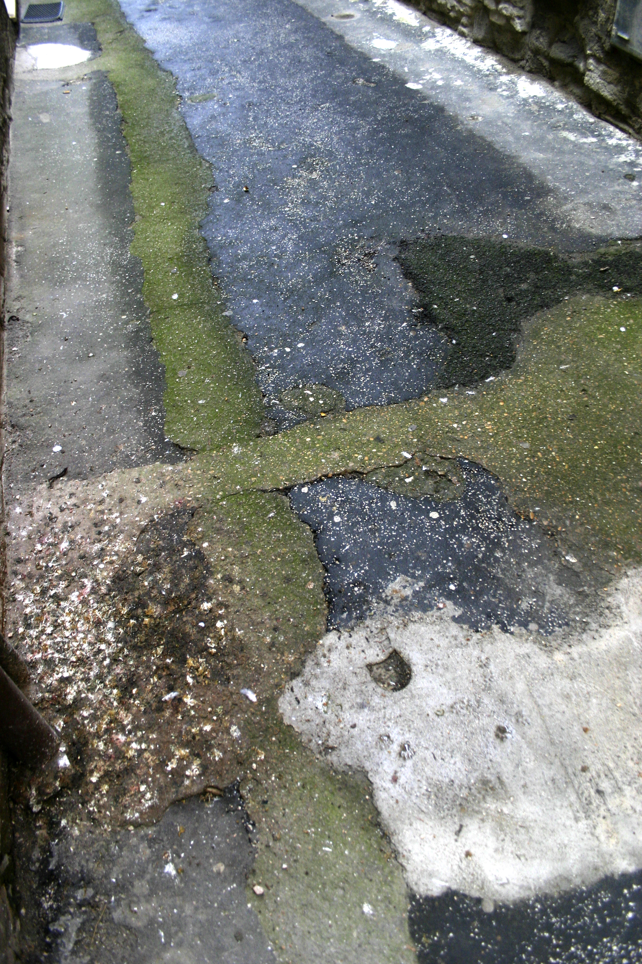 Sidewalk, Deruta, Italy