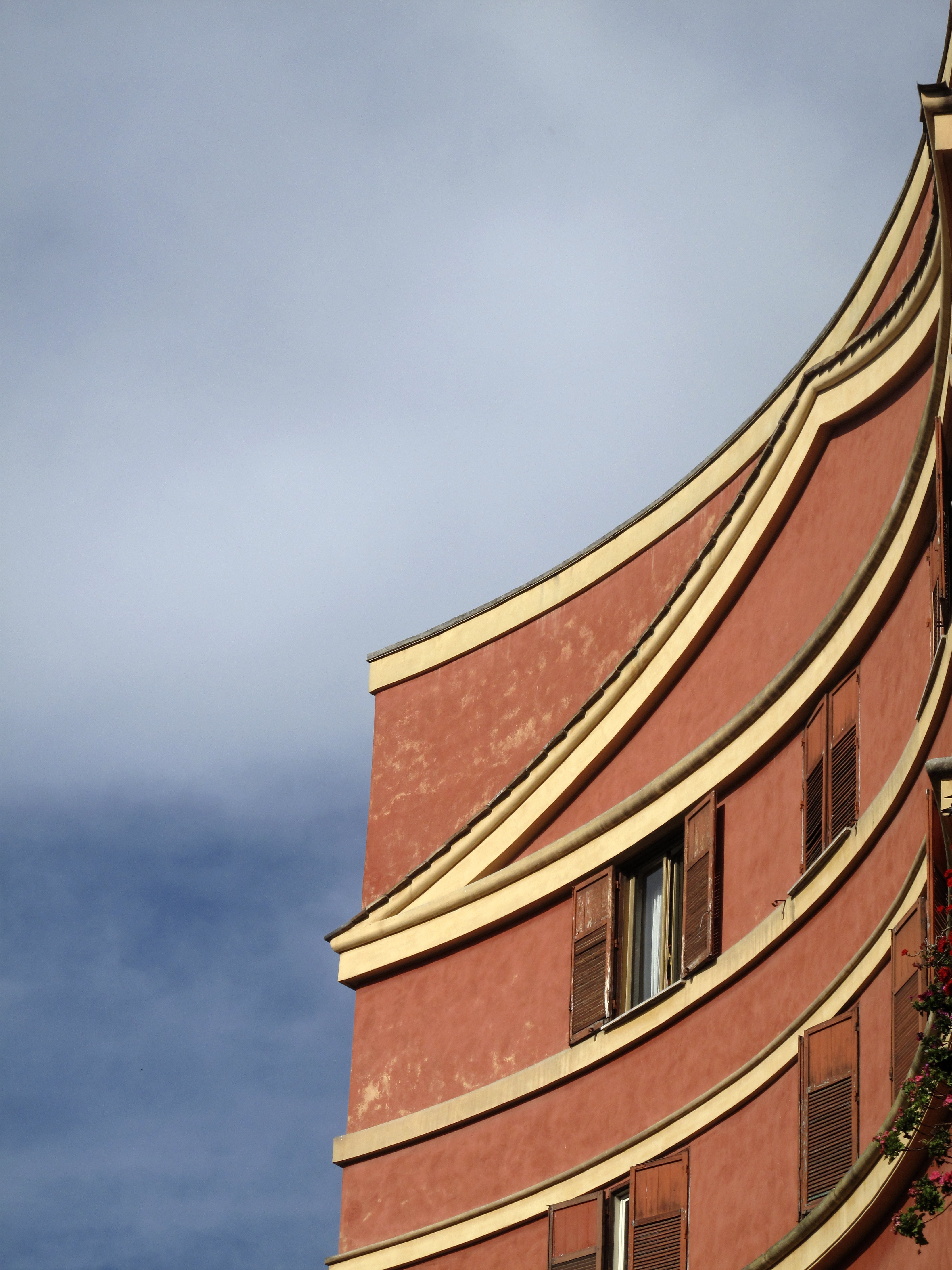 Curved Building, Rome, Italy