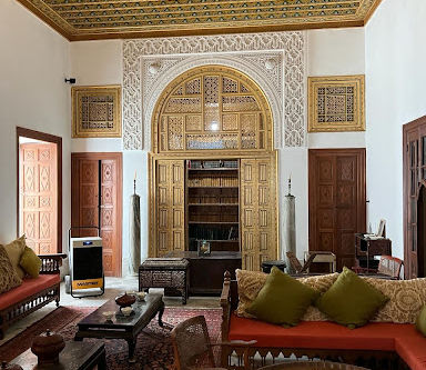 قراءة نقدية: تصميم البيوت الشتوية ومساحات المبدعين