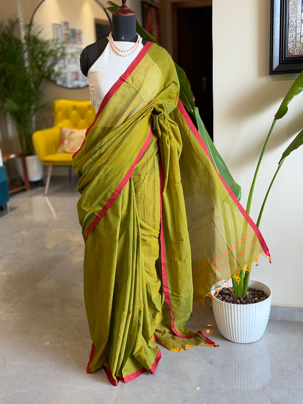 Thumbnail: Handwoven Bengal soft cotton saree 