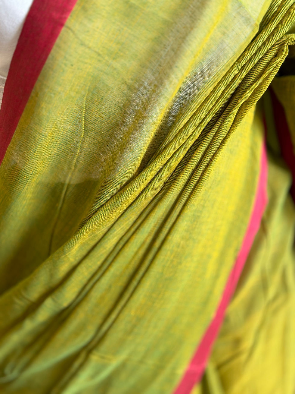 Thumbnail: Handwoven Bengal soft cotton saree 