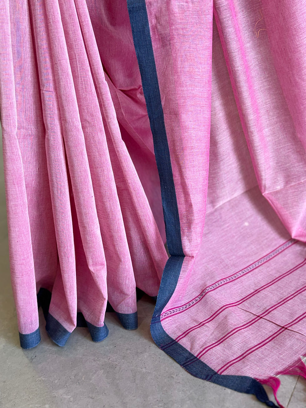 Thumbnail: Handwoven Bengal soft cotton saree 