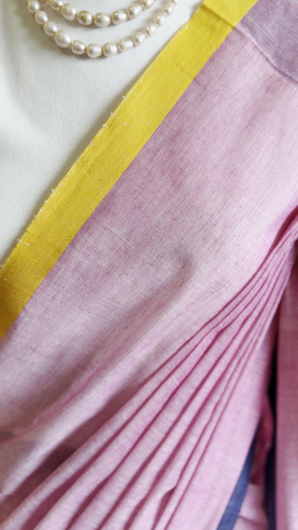 Thumbnail: Handwoven Bengal soft cotton saree 