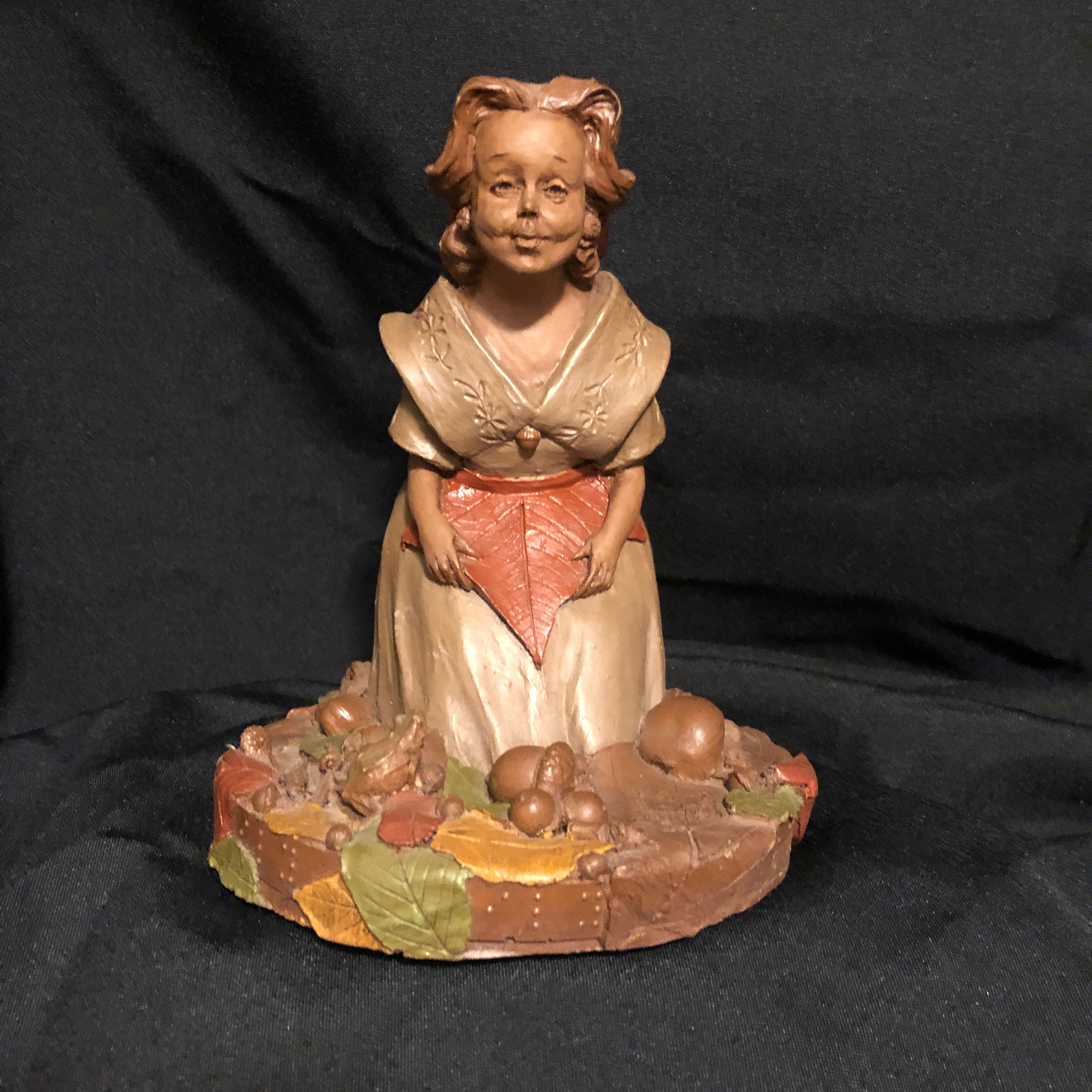 Priscilla - 54, Tom Clark