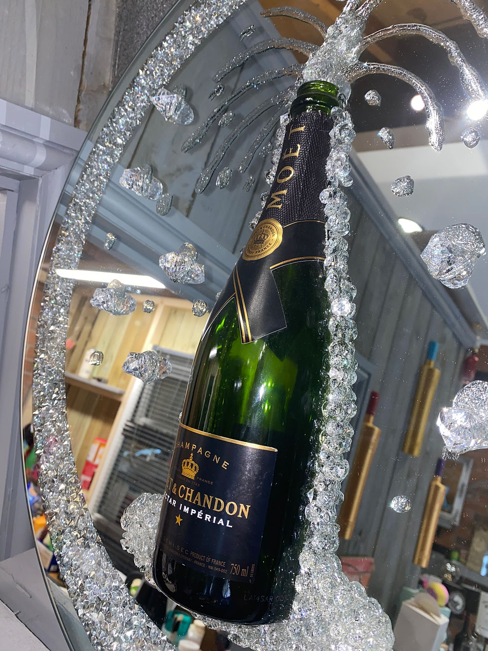 Thumbnail: Moet Champagne Nectar  3D Art Circular Glass Mirrored Picture