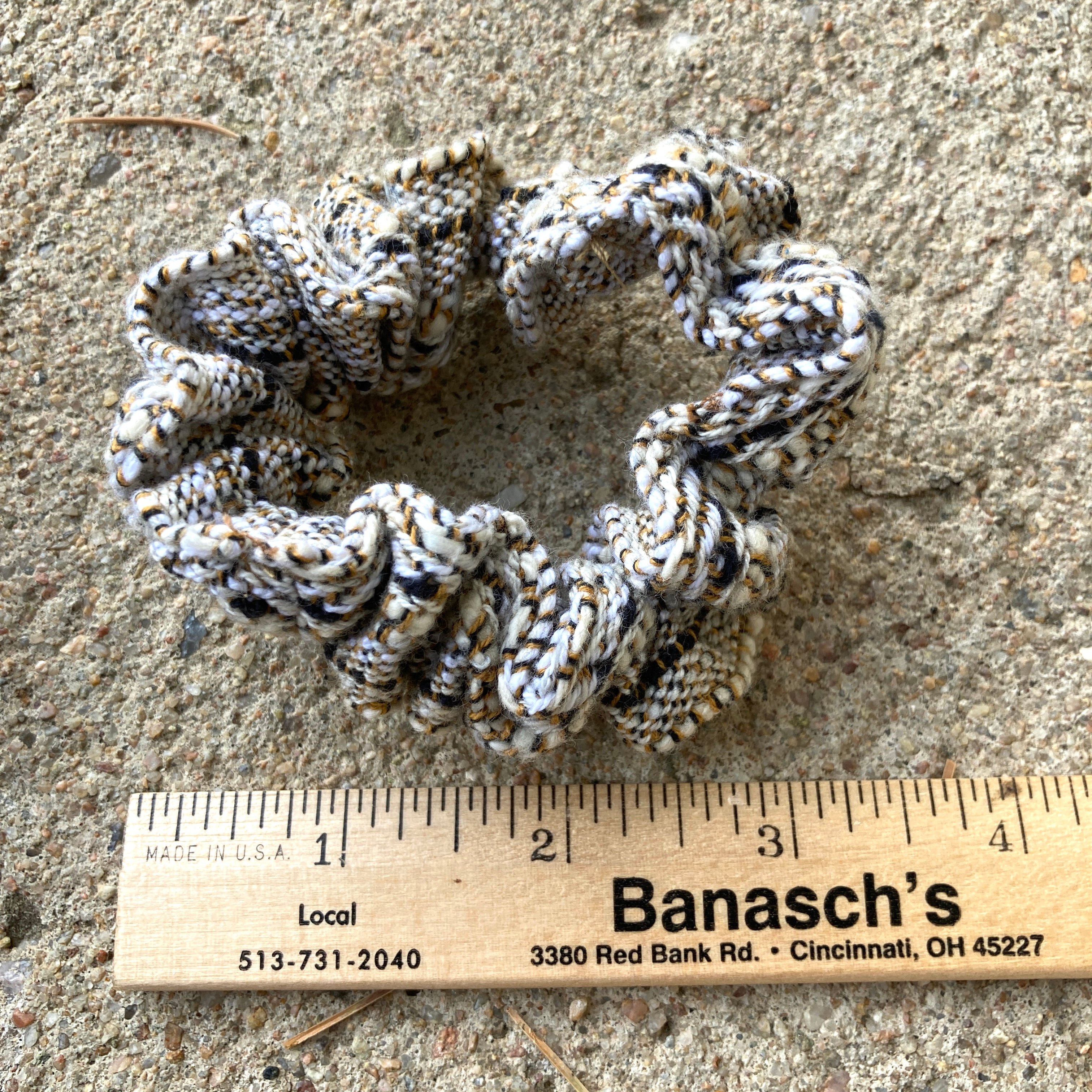 Brandy 1 Scrunchy, horizontal