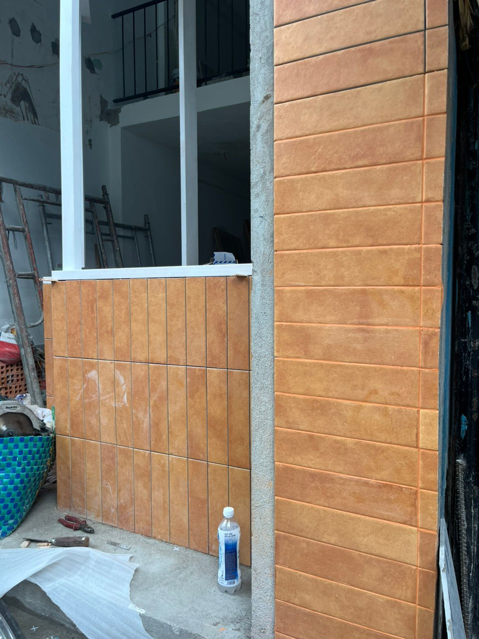 Thumbnail: Màu Đất nung Terracotta