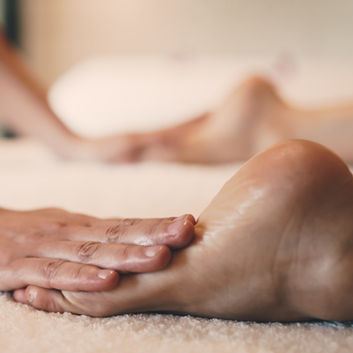 フットマッサージ