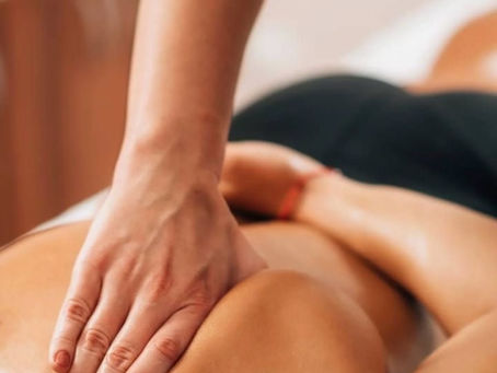 Massage thérapeutique de décontraction des tissus profonds : Libérez les tensions, restaurez la mobilité