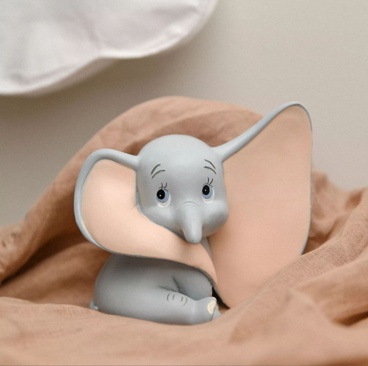 Dumbo - Tirelire Disneyland dans une boîte cadeau